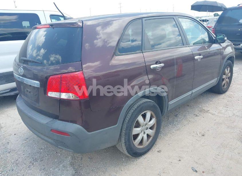 Photo 4 of 2012 Kia Sorento LX (VIN 5XYKT4A15CG241033)