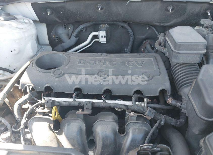 Photo 10 of 2011 Kia Sorento LX (VIN 5XYKT4A16BG124978)