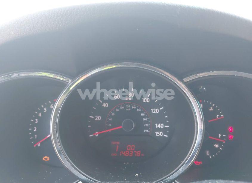 Photo 7 of 2011 Kia Sorento LX (VIN 5XYKT4A16BG124978)