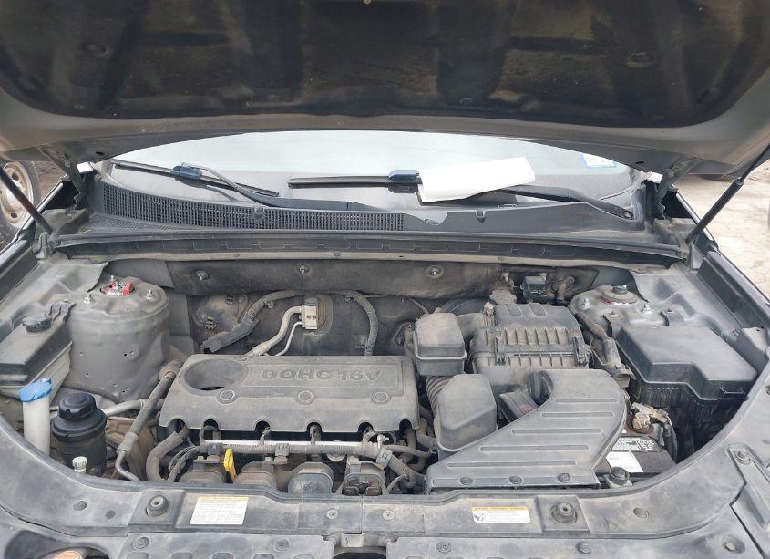 Photo 10 of 2011 Kia Sorento LX (VIN 5XYKT4A16BG154563)