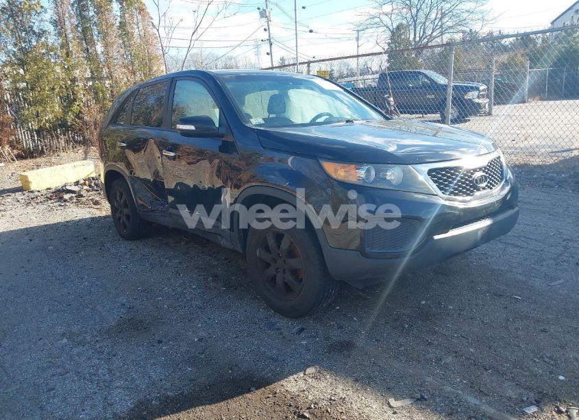 2012 Kia Sorento LX (VIN 5XYKT4A16CG256530) main photo