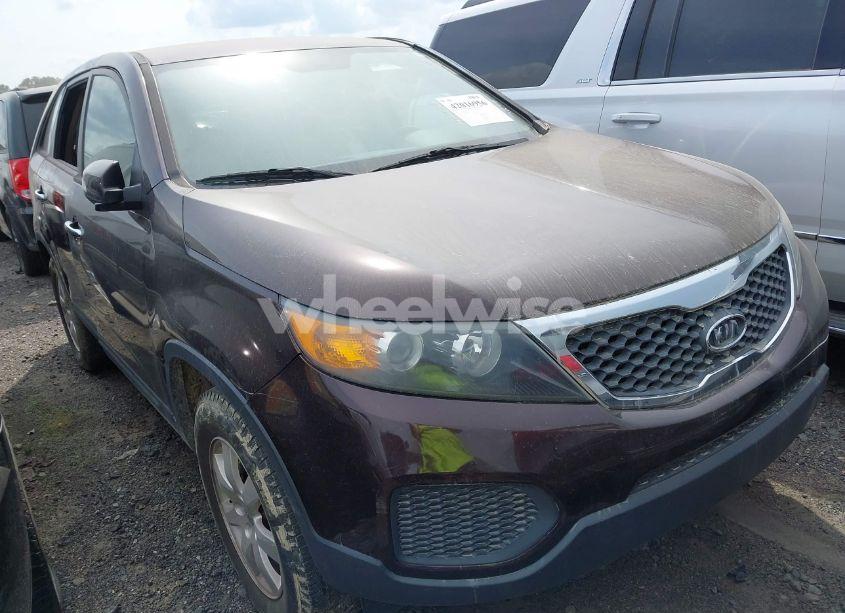 2012 Kia Sorento LX (VIN 5XYKT4A16CG259945) main photo
