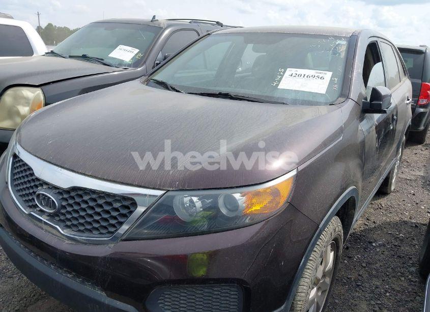 Photo 2 of 2012 Kia Sorento LX (VIN 5XYKT4A16CG259945)