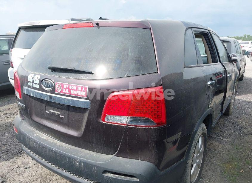 Photo 4 of 2012 Kia Sorento LX (VIN 5XYKT4A16CG259945)