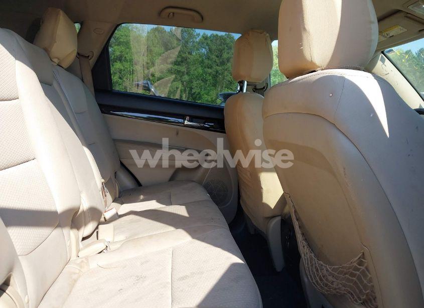 Photo 8 of 2012 Kia Sorento LX (VIN 5XYKT4A16CG259945)