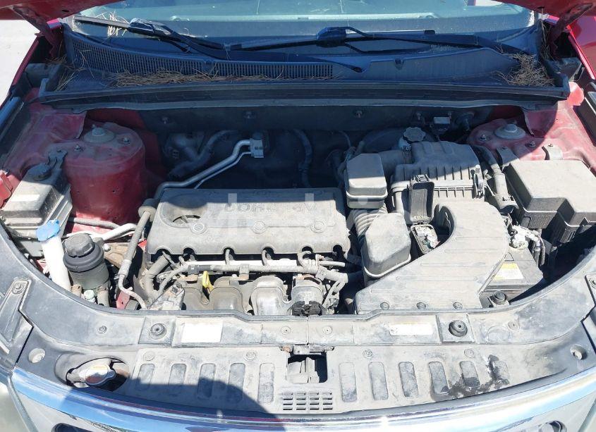 Photo 10 of 2011 Kia Sorento LX (VIN 5XYKT4A17BG055833)