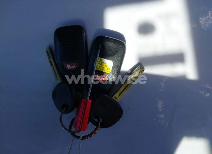 Photo 11 of 2011 Kia Sorento LX (VIN 5XYKT4A17BG055833)