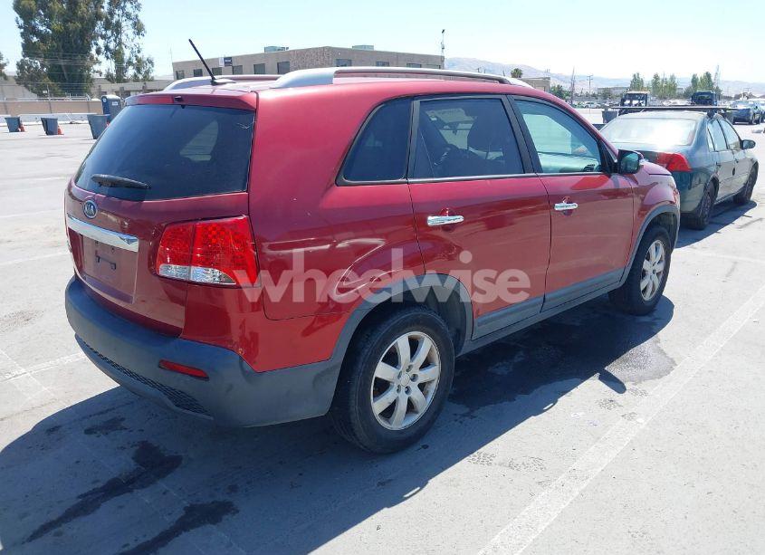 Photo 4 of 2011 Kia Sorento LX (VIN 5XYKT4A17BG055833)