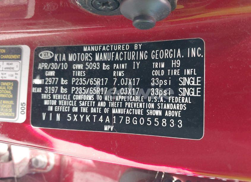 Photo 9 of 2011 Kia Sorento LX (VIN 5XYKT4A17BG055833)