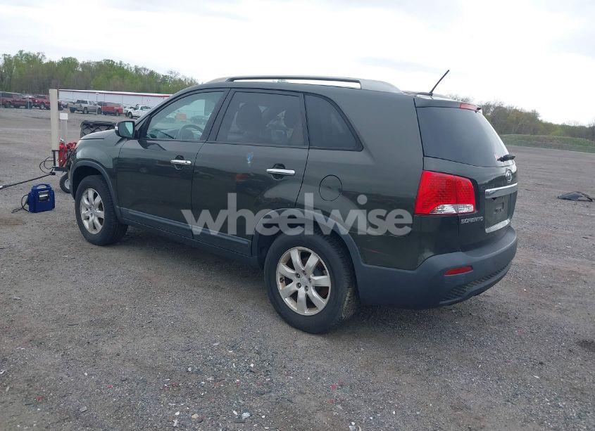 Photo 3 of 2011 Kia Sorento LX (VIN 5XYKT4A17BG135763)