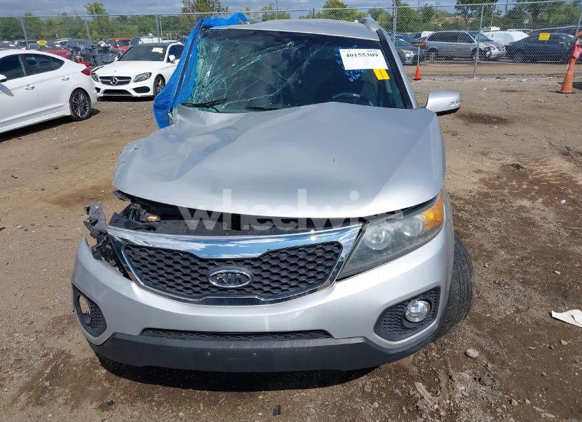 Photo 13 of 2011 Kia Sorento LX (VIN 5XYKT4A17BG165717)