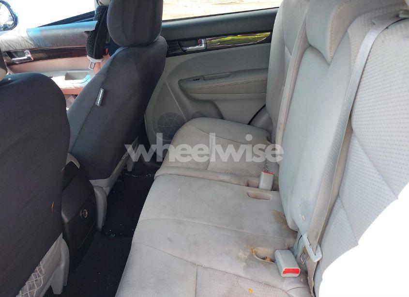 Photo 8 of 2011 Kia Sorento LX (VIN 5XYKT4A17BG165717)