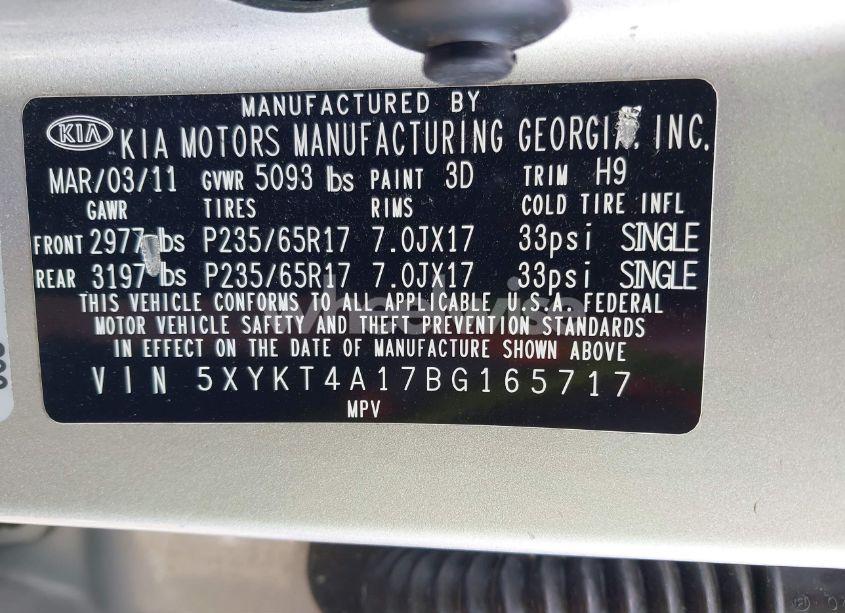 Photo 9 of 2011 Kia Sorento LX (VIN 5XYKT4A17BG165717)