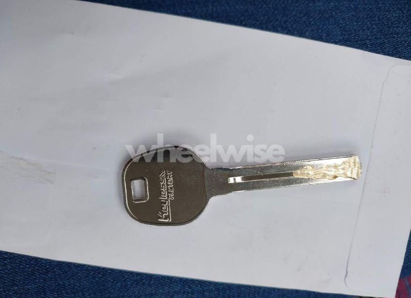 Photo 11 of 2011 Kia Sorento LX (VIN 5XYKT4A18BG005362)