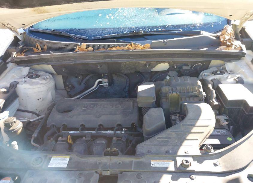 Photo 10 of 2011 Kia Sorento LX (VIN 5XYKT4A18BG015146)