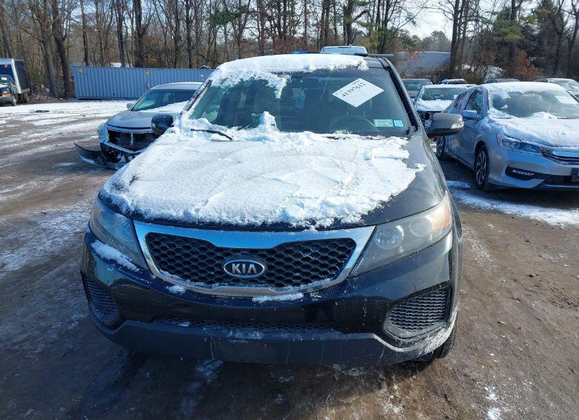Photo 6 of 2013 Kia Sorento LX (VIN 5XYKT4A18DG325042)