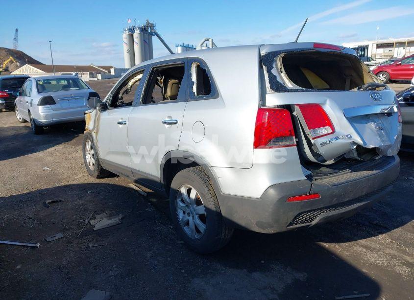 Photo 3 of 2012 Kia Sorento LX (VIN 5XYKT4A19CG216295)
