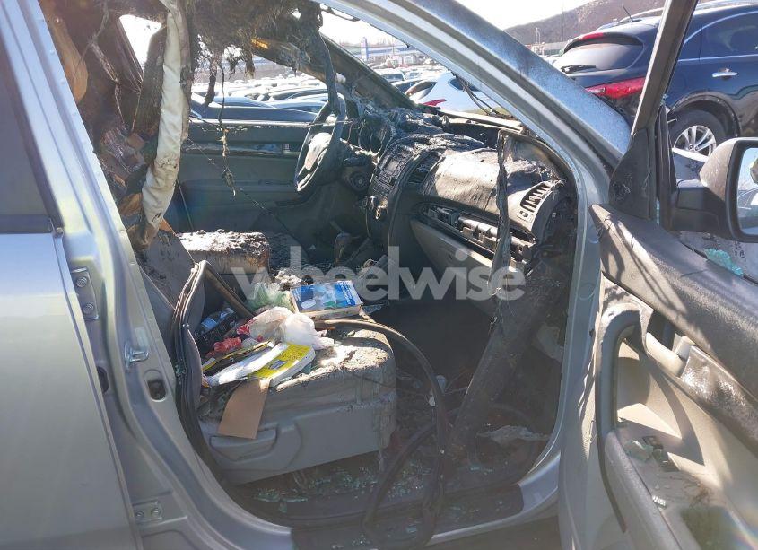 Photo 5 of 2012 Kia Sorento LX (VIN 5XYKT4A19CG216295)