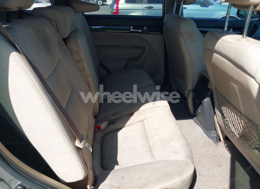 Photo 8 of 2013 Kia Sorento LX (VIN 5XYKT4A19DG418331)
