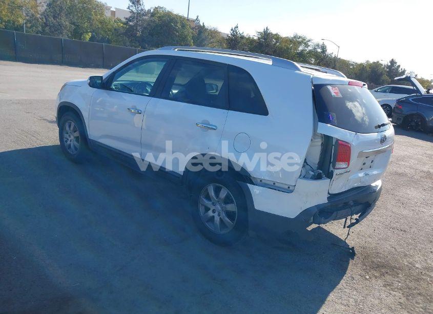 Photo 3 of 2011 Kia Sorento LX (VIN 5XYKT4A1XBG026326)