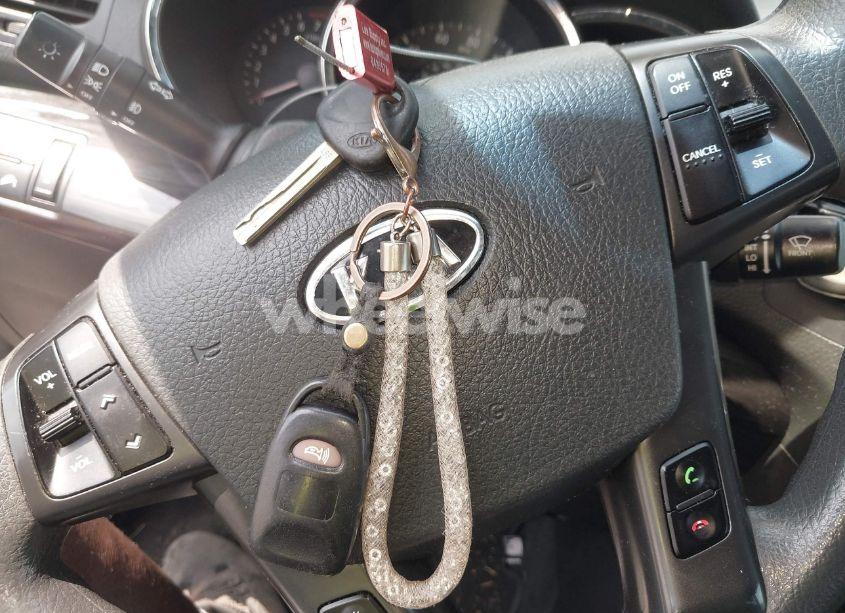 Photo 11 of 2011 Kia Sorento LX (VIN 5XYKT4A1XBG061125)