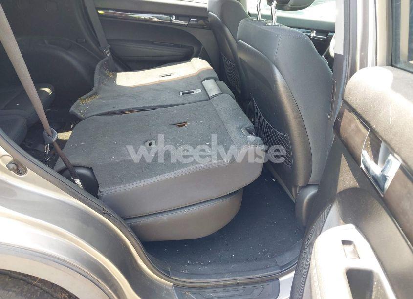 Photo 8 of 2011 Kia Sorento LX (VIN 5XYKT4A1XBG061125)