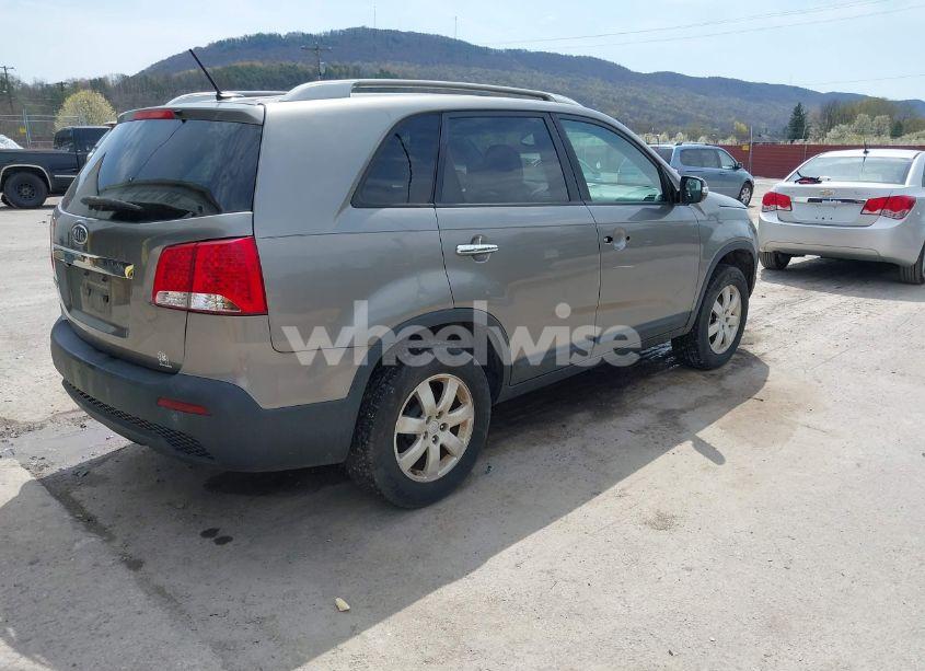 Photo 4 of 2011 Kia Sorento LX (VIN 5XYKT4A1XBG063246)