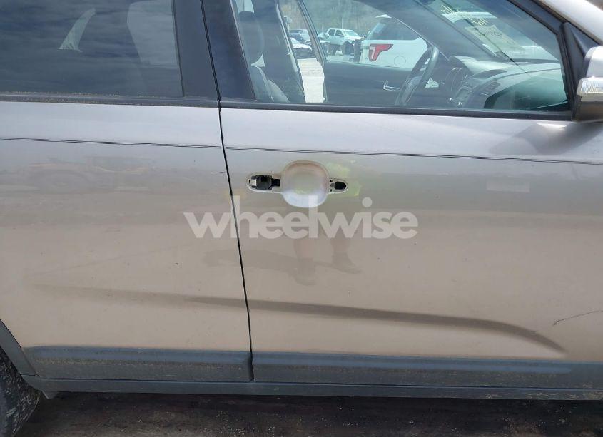 Photo 6 of 2011 Kia Sorento LX (VIN 5XYKT4A1XBG063246)