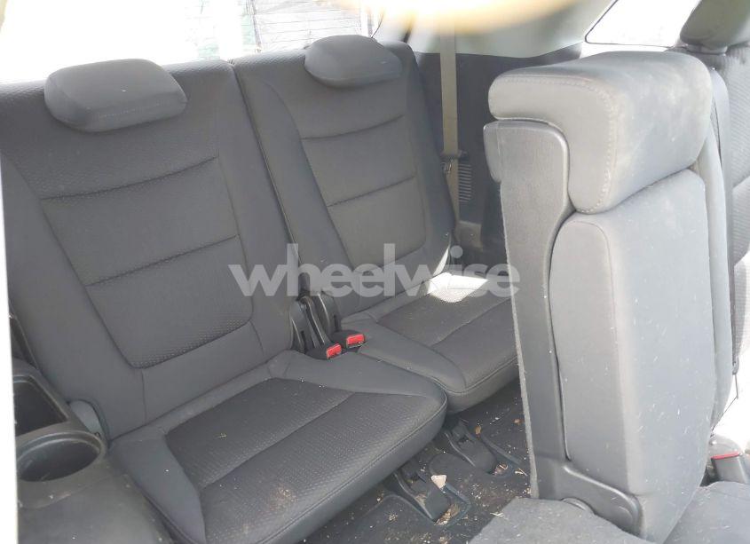 Photo 8 of 2011 Kia Sorento LX (VIN 5XYKT4A1XBG063246)