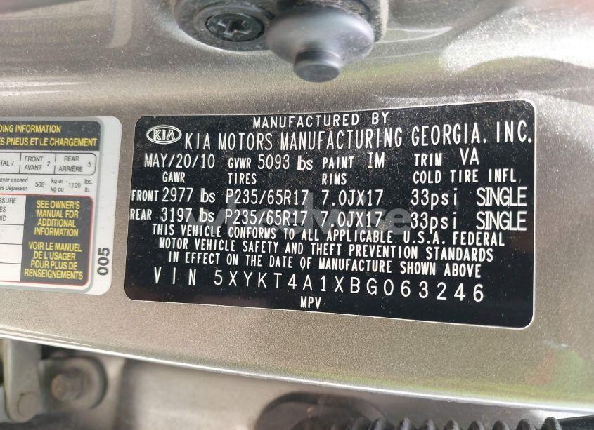 Photo 9 of 2011 Kia Sorento LX (VIN 5XYKT4A1XBG063246)