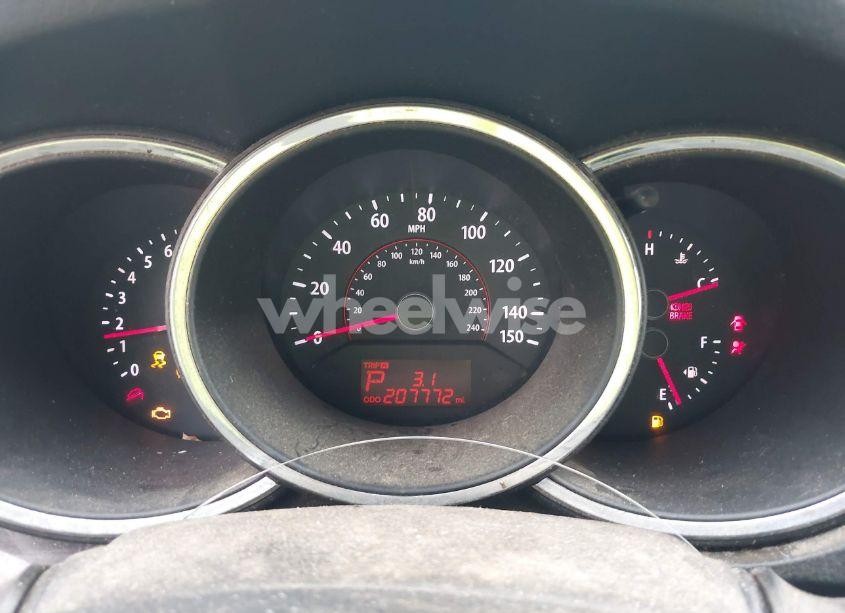 Photo 7 of 2011 Kia Sorento LX V6 (VIN 5XYKT4A20BG066746)