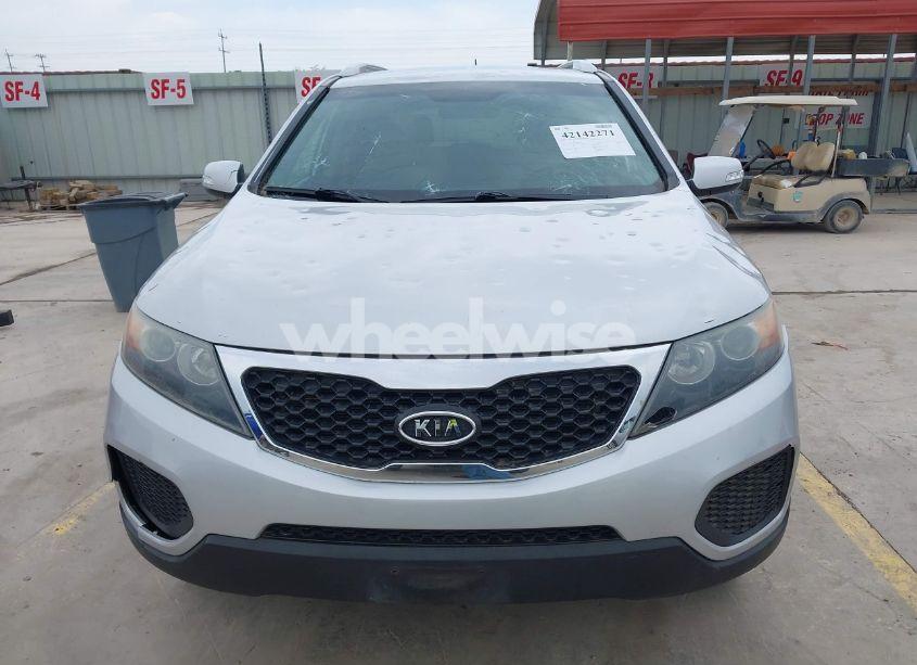 Photo 12 of 2011 Kia Sorento LX V6 (VIN 5XYKT4A20BG164594)