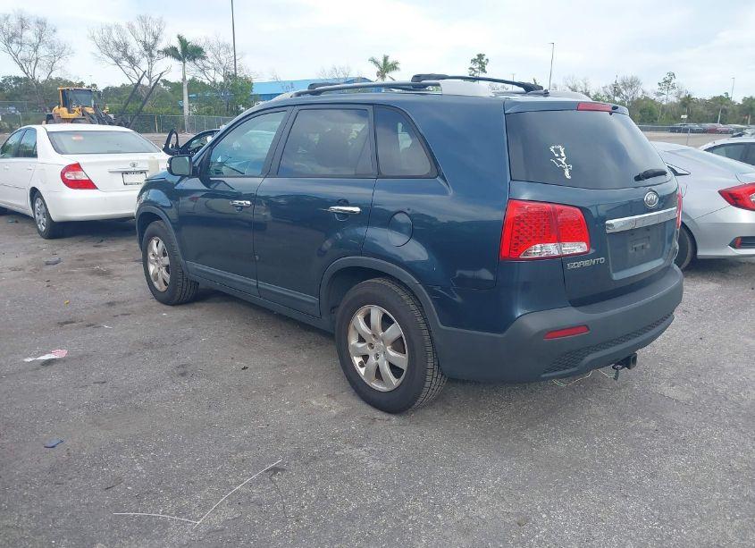 Photo 3 of 2011 Kia Sorento LX V6 (VIN 5XYKT4A20BG164885)