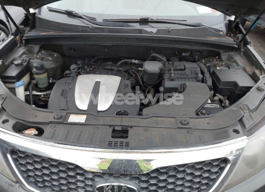 Photo 10 of 2012 Kia Sorento LX V6 (VIN 5XYKT4A20CG201726)