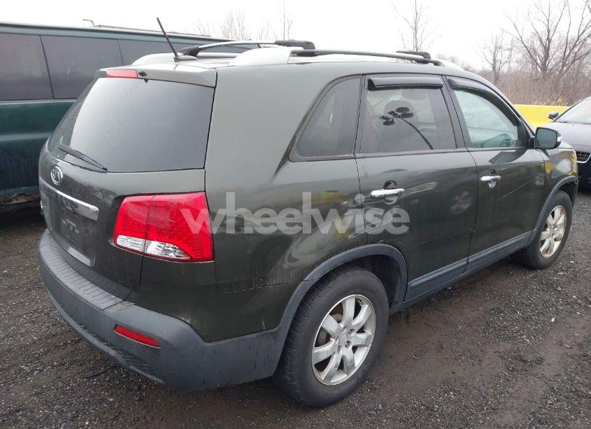 Photo 4 of 2012 Kia Sorento LX V6 (VIN 5XYKT4A20CG201726)