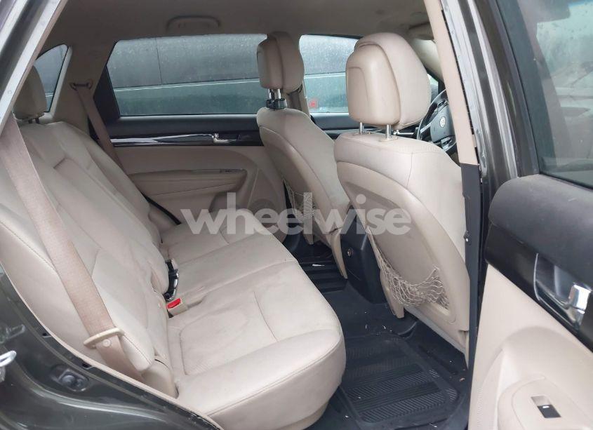 Photo 8 of 2012 Kia Sorento LX V6 (VIN 5XYKT4A20CG201726)