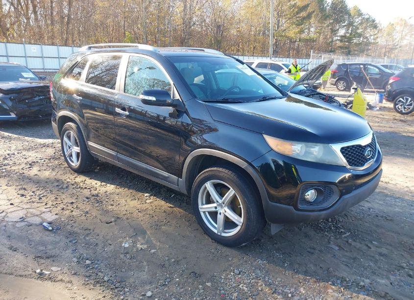 2011 Kia Sorento LX V6 (VIN 5XYKT4A21BG063094) main photo