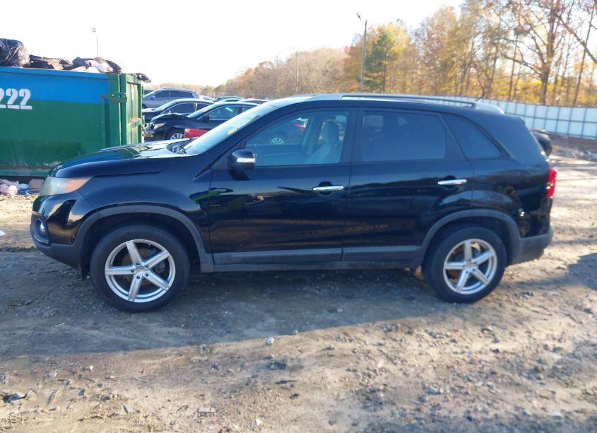 Photo 14 of 2011 Kia Sorento LX V6 (VIN 5XYKT4A21BG063094)