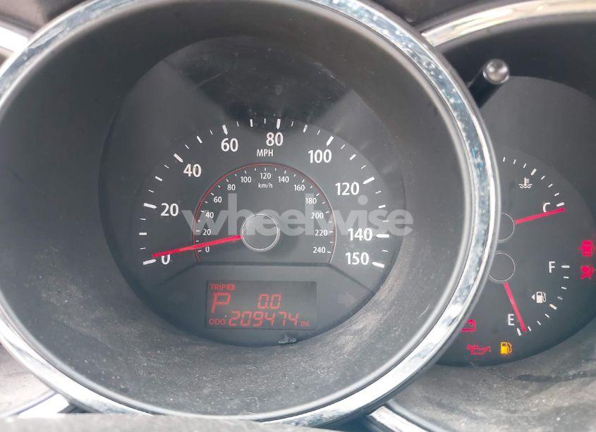 Photo 7 of 2011 Kia Sorento LX V6 (VIN 5XYKT4A21BG075391)