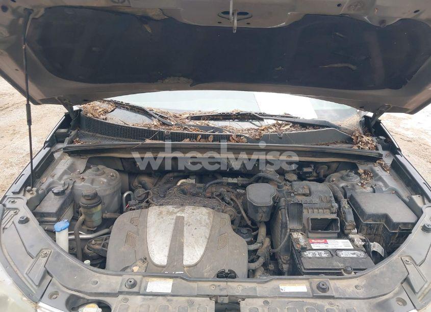 Photo 10 of 2011 Kia Sorento LX V6 (VIN 5XYKT4A21BG083703)