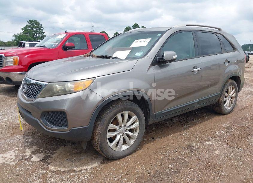 Photo 2 of 2011 Kia Sorento LX V6 (VIN 5XYKT4A21BG083703)