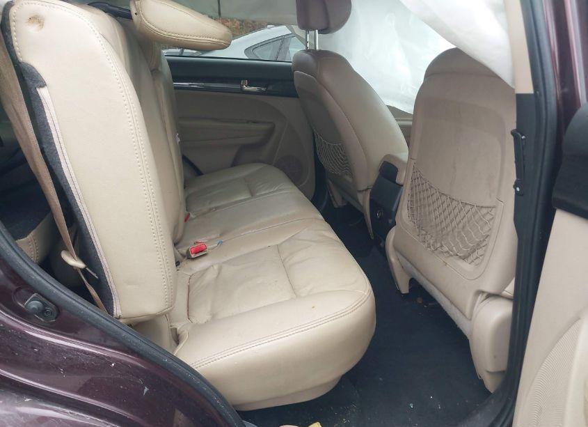Photo 8 of 2012 Kia Sorento LX V6 (VIN 5XYKT4A21CG201492)