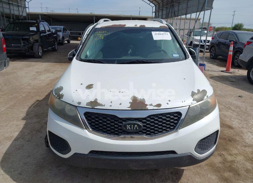 Photo 12 of 2013 Kia Sorento LX V6 (VIN 5XYKT4A21DG402052)