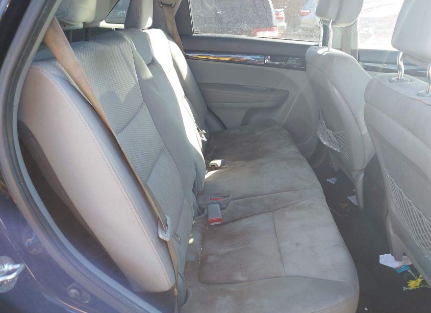 Photo 8 of 2011 Kia Sorento LX V6 (VIN 5XYKT4A22BG065551)