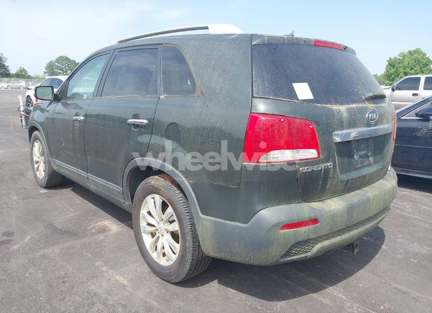 Photo 3 of 2011 Kia Sorento LX V6 (VIN 5XYKT4A22BG142113)