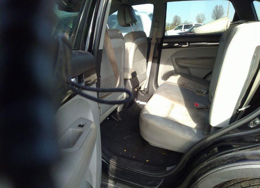 Photo 8 of 2011 Kia Sorento LX V6 (VIN 5XYKT4A22BG146811)