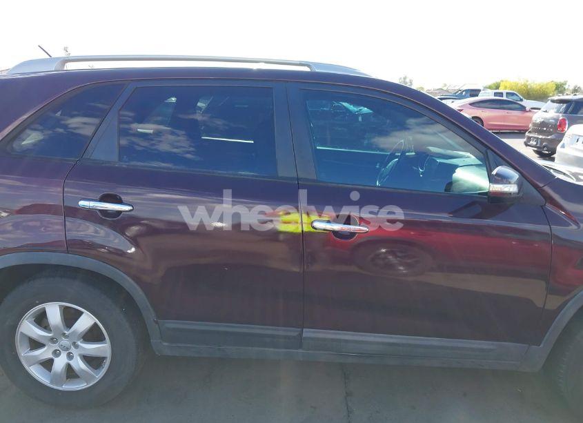 Photo 13 of 2012 Kia Sorento LX V6 (VIN 5XYKT4A22CG279442)