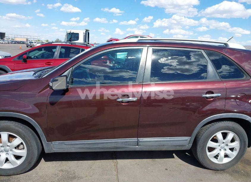 Photo 14 of 2012 Kia Sorento LX V6 (VIN 5XYKT4A22CG279442)