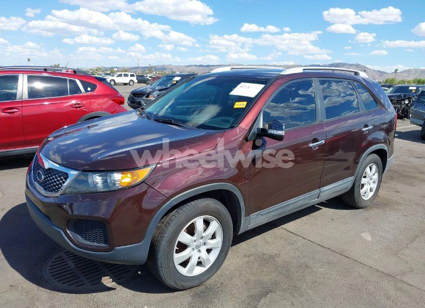 Photo 2 of 2012 Kia Sorento LX V6 (VIN 5XYKT4A22CG279442)