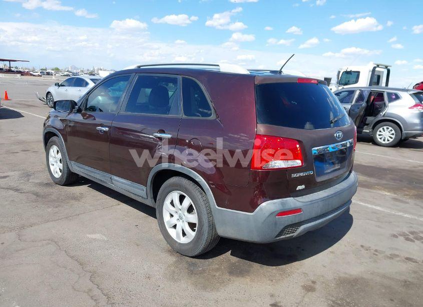 Photo 3 of 2012 Kia Sorento LX V6 (VIN 5XYKT4A22CG279442)